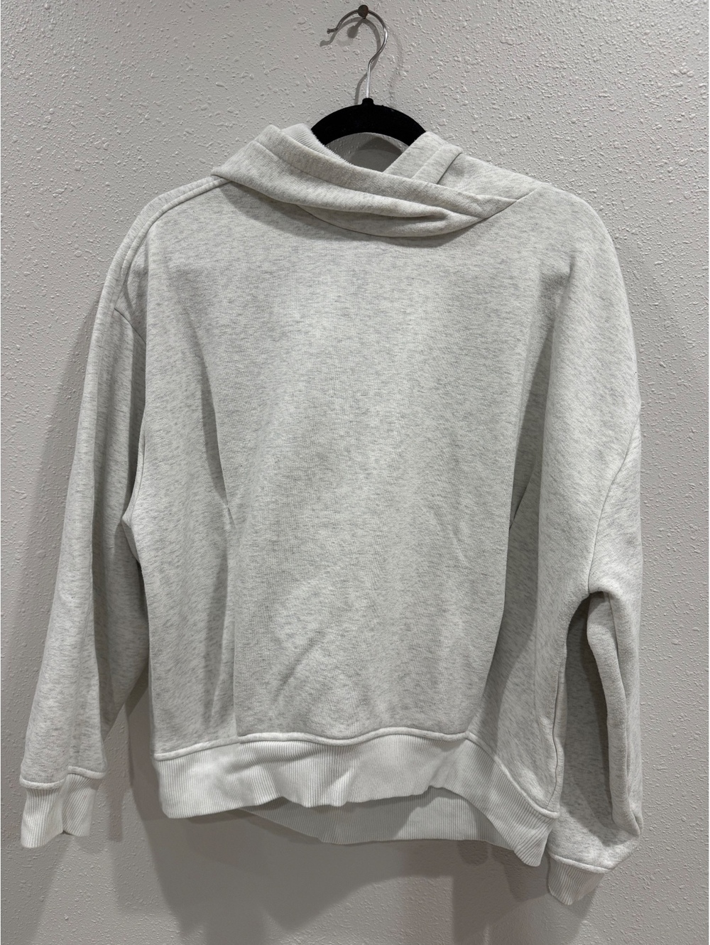 Athleta Women’s Heather Gray Soft Fleece Pullover Hoodie Size M